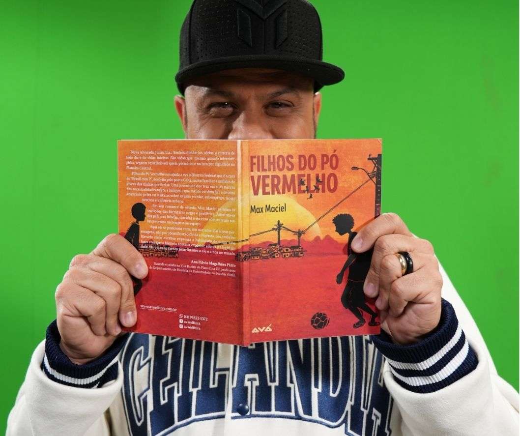 post Deputado distrital Max Maciel lança romance “Filhos do Pó Vermelho” no Paradeiro Cultura Deputado distrital Max Maciel lança romance “Filhos do Pó Vermelho” no Paradeiro Cultura