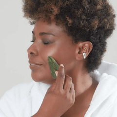 ​ftalarico@uolinc.com​ O ritual de longevidade da pele 40+: Sérum com coquetel de peptídeos e gua-sha se tornam o duo eficaz para quem quer resultado real Beleza