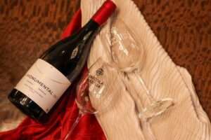 Vinhos do cerrado e culinária francesa celebram o dia dos namorados Eventos