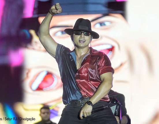 Fumaça na roupa e público em delírio: Filho do Piseiro rouba a cena na Festa do Tomate Eventos
