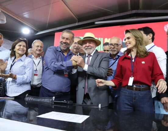 PDT oficializa apoio a Lula, no primeiro turno Rio de janeiro