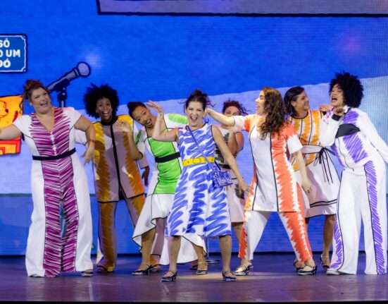 Roxy celebra fenômeno de público e comportamento com Fala Sério, Mãe! – Elas só mudam de endereço, em sua 1ª temporada Cultura