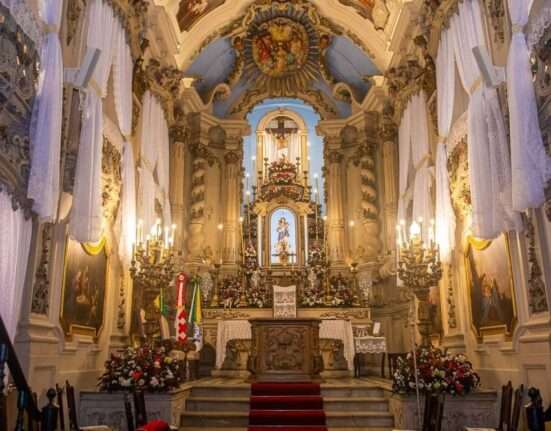 Santa Missa Tridentina, na igreja da Lapa dos Mercadores Rio de janeiro