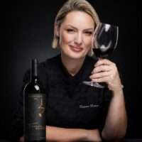 Ticiana Werner lança vinho exclusivo para celebrar os 18 anos do restaurante Gastronomia