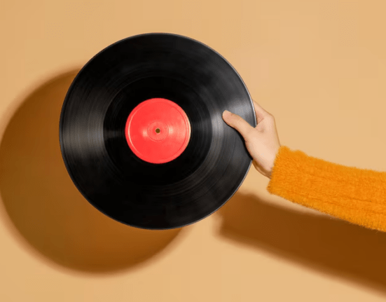 Vendas de CD superam o Vinil com aumento de 16%. É o fim do streaming? Geral