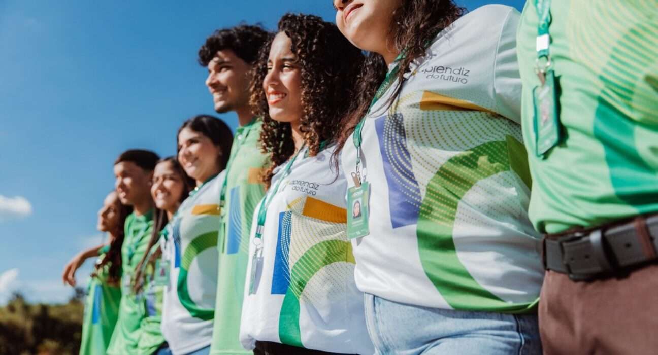 Goiás é o 5º estado que mais contrata jovens, segundo IBGE Notícias