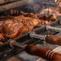 Bar em Goiânia aposta em churrascada para celebrar o dia dos pais Colunismo Social
